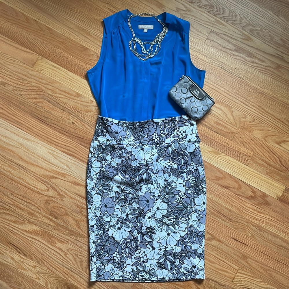 LAST CHANCE! 🎈LULAROE Black And White Knee Length Floral Pencil Skirt M